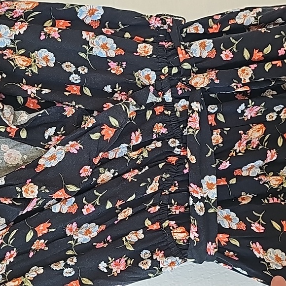 Kingston Grey Women's Romper Floral Shortsleeve Size XSmall - Picture 4 of 10